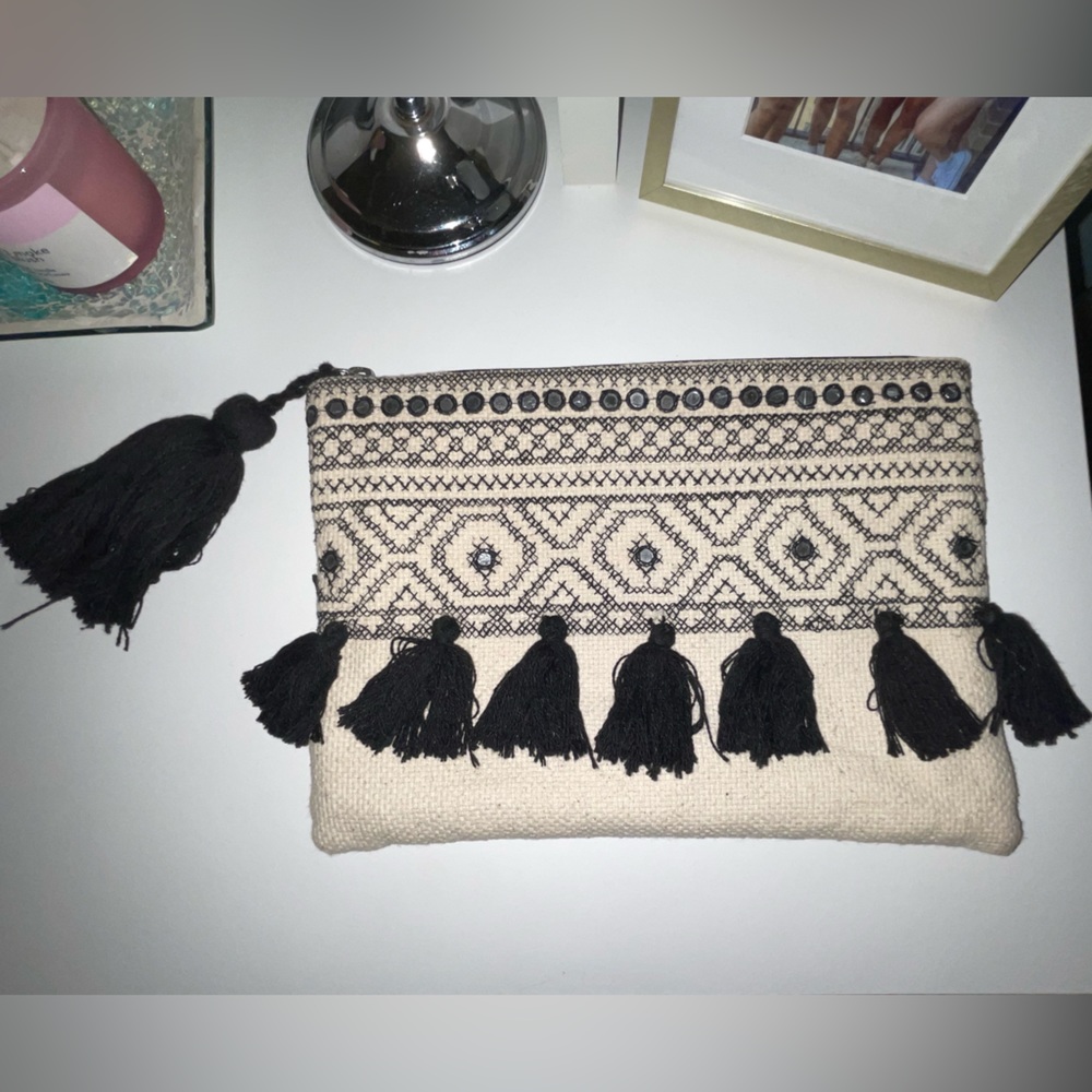 Hand hold purse